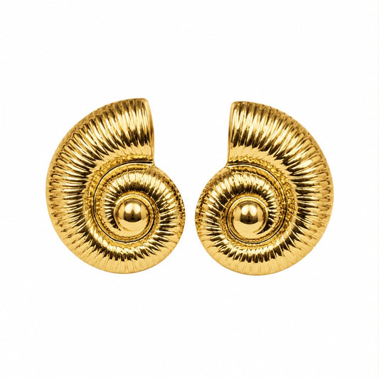 Aretes de caracol dorado